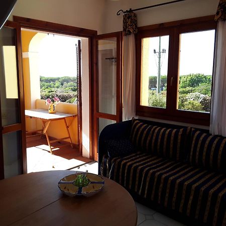 Sardinia Beach Apartments อาเญ็นตู ภายนอก รูปภาพ