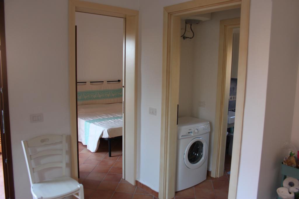 Sardinia Beach Apartments อาเญ็นตู ภายนอก รูปภาพ