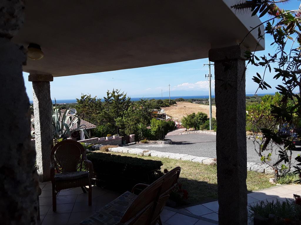 Sardinia Beach Apartments อาเญ็นตู ภายนอก รูปภาพ