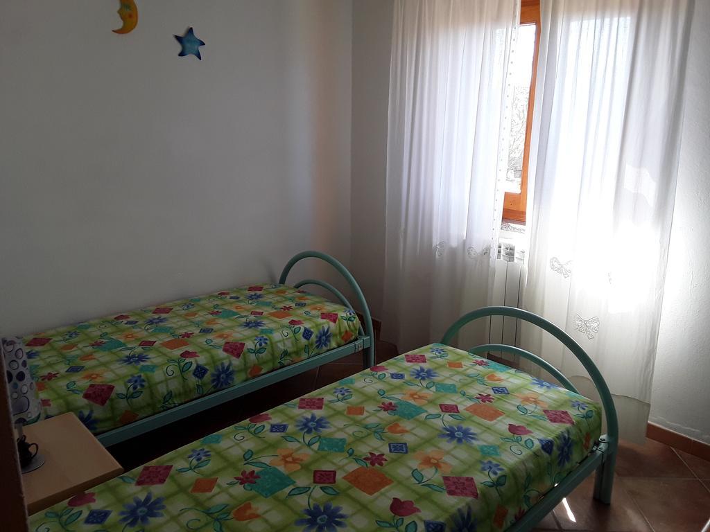 Sardinia Beach Apartments อาเญ็นตู ภายนอก รูปภาพ