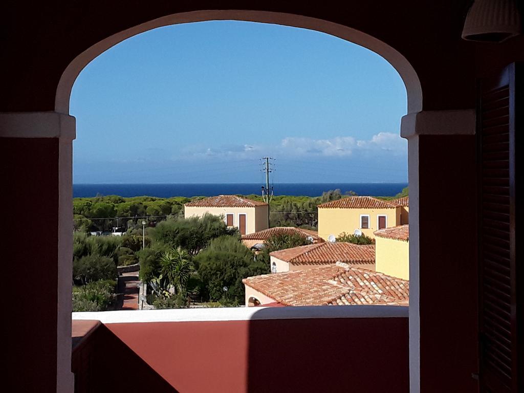Sardinia Beach Apartments อาเญ็นตู ภายนอก รูปภาพ