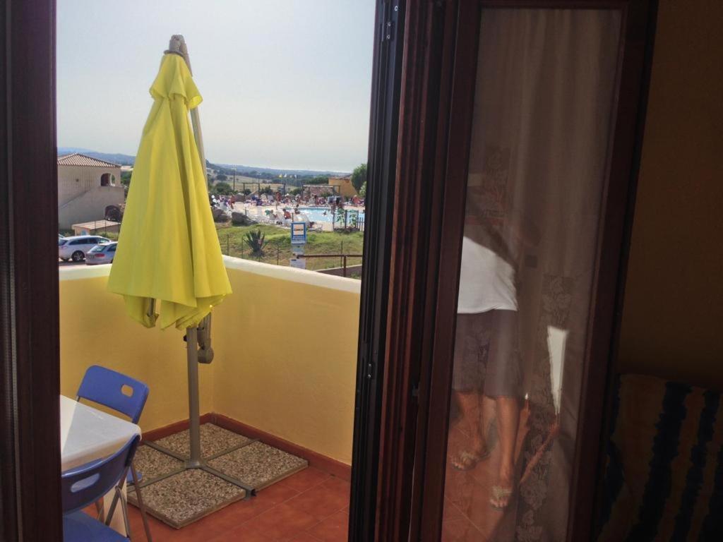 Sardinia Beach Apartments อาเญ็นตู ภายนอก รูปภาพ